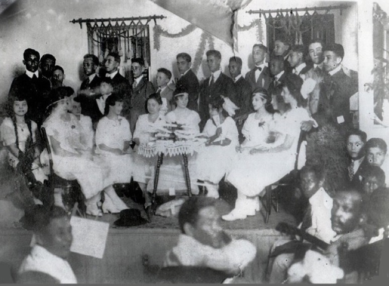 Graduandos de Octavo Grado Escuela Muñoz Rivera Celebran Fiesta (1920