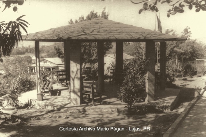 Lugar de recreo para estudiantes Escuela de Santa Rosa